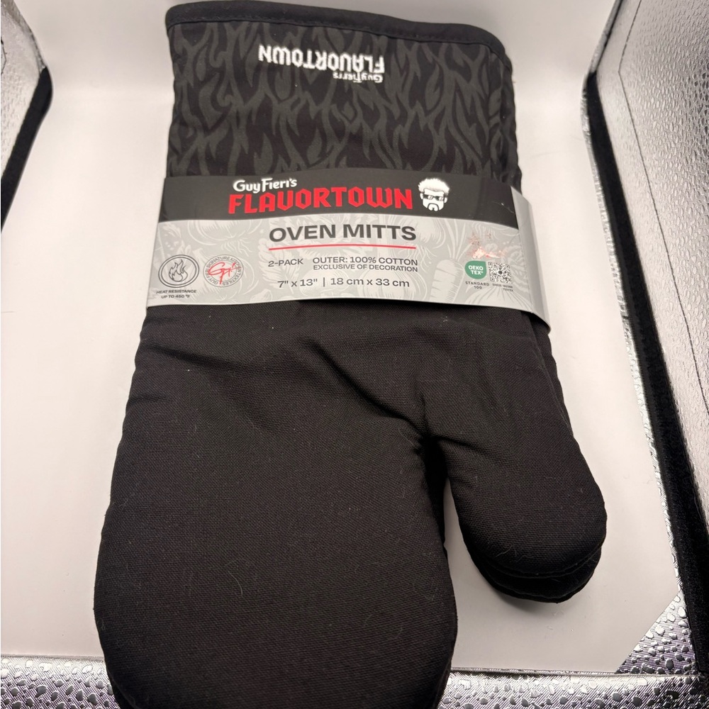 Guy Fieri's Flavortown Oven Mitts 2-Pack Flame Black Cotton 7"x13" Heat Resista…